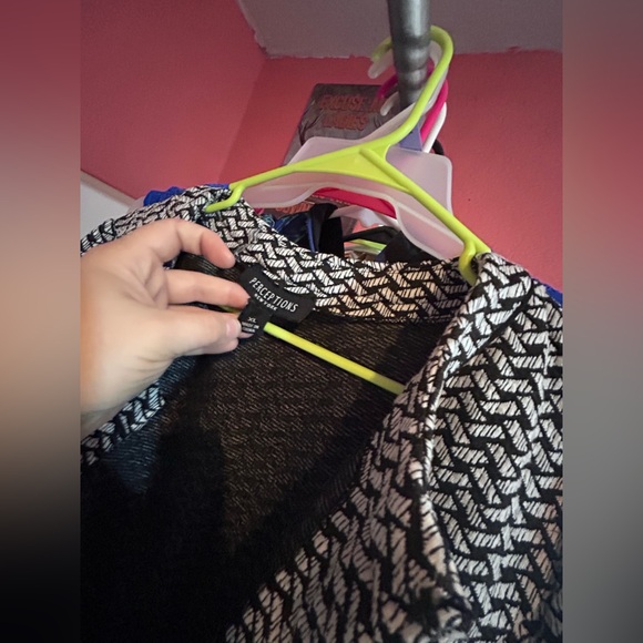 Perceptions Black & White Patterned Ruffle-Hem Blazer - Picture 2 of 2